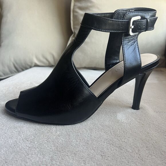 New Nine West Infusion Black Leather Heeled Sandals Women 8.5 M Ankle Strap - Picture 2 of 16